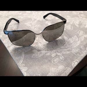 BRAND NEW MICHAEL KORS SUNGLASSES *worn3times*
